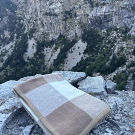 Manta de Lana para sofá Boí Romànic Vall de Boi-La Fàbrica 1876 -2