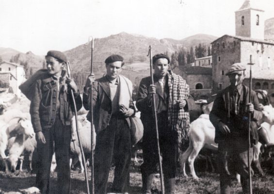 Pastores con el Tapabocas en 1942