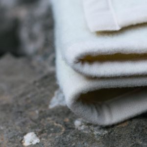 manta cama lisa lana color crudo