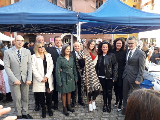 Eje Cronológico - Artesanía en Mantas de Lana - Fira de la Girella Pont de Suert LorenaGomez 2018 1 Eje Cronológico - Fira de la Girella Pont de Suert LorenaGomez 2018 1