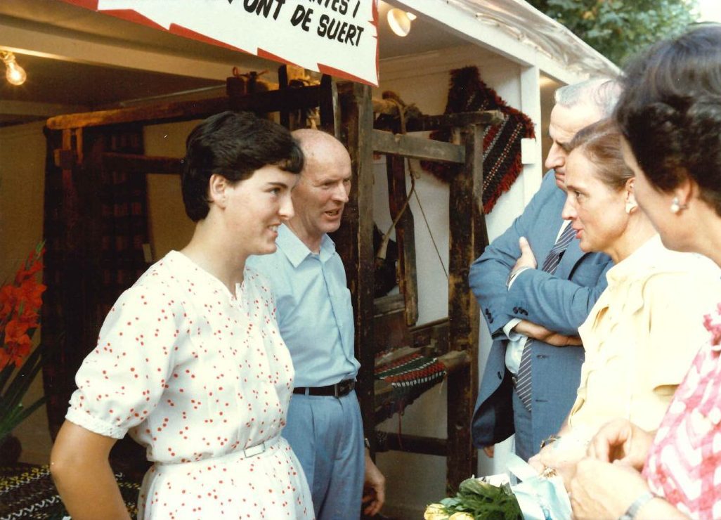 Eje Cronológico - Artesanía en Mantas de Lana - Feria de Calella 1982 visita Marta Ferrusola rotated page 0001 e1761313090829 Eje Cronológico - Feria de Calella 1982 visita Marta Ferrusola rotated page 0001 e1761313090829