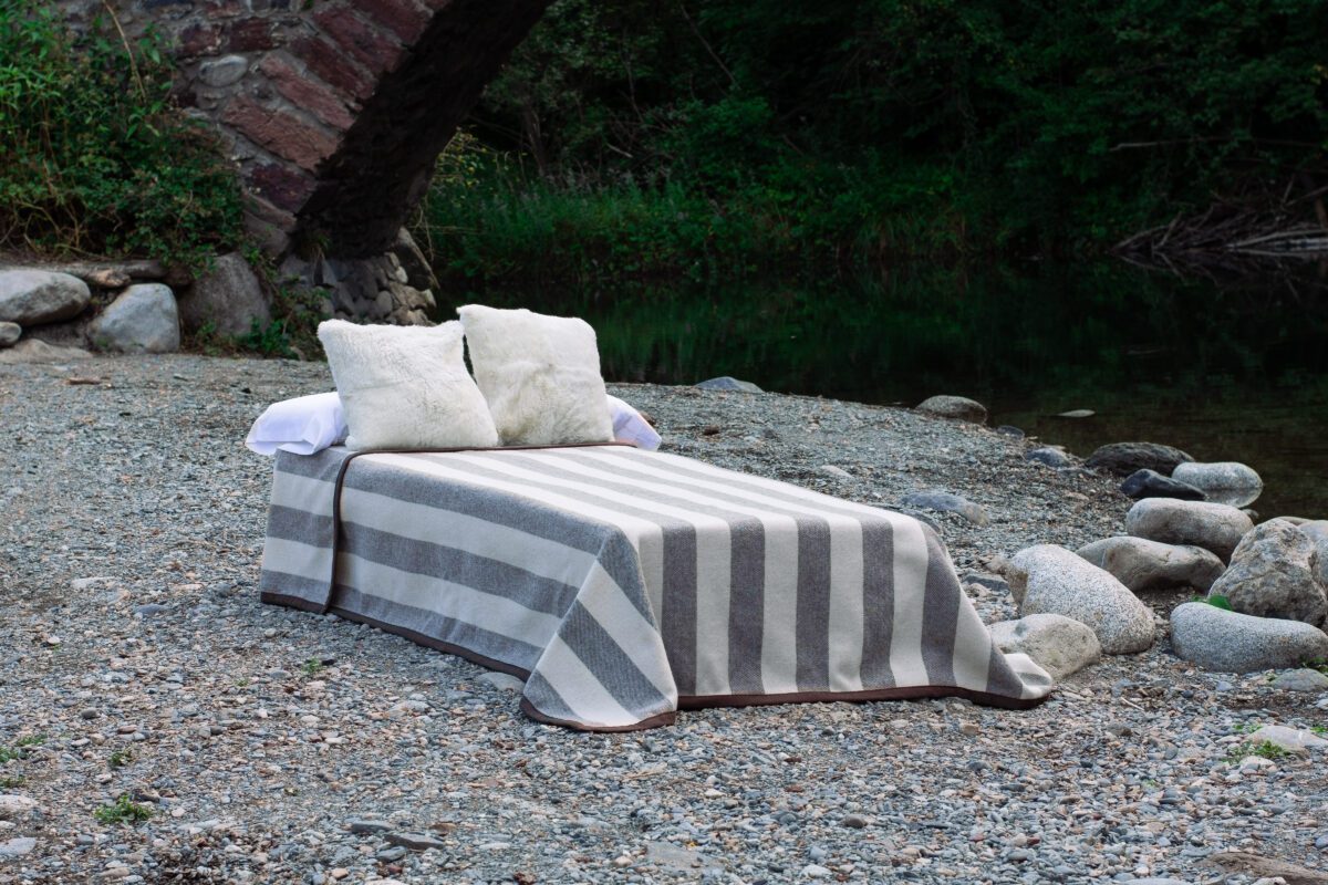 Experiencias con una manta de lana artesanal: confort natural dentro y fuera del hogar - DSC 8016