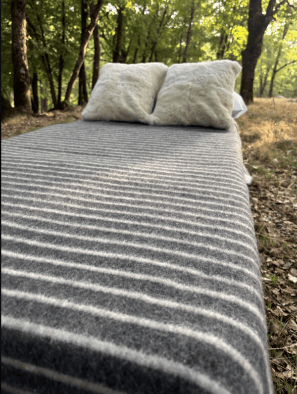 Manta de Lana para Cama Modelo Salardú Gris 3
