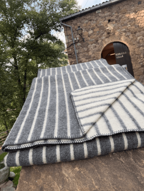 Manta de Lana para Cama Modelo Salardú Gris 6